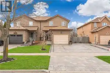 4548 Garden Gate Terrace, Lincoln (982 - Beamsville), Ontario L0R1B9, 3 Bedrooms Bedrooms, ,3 BathroomsBathrooms,All Houses,For Sale,Garden Gate,X12074220