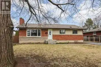 6 OVERHOLT Street, St. Catharines (443 - Lakeport), Ontario L2N1K6, 3 Bedrooms Bedrooms, ,1 BathroomBathrooms,All Houses,For Sale,OVERHOLT,X12074368