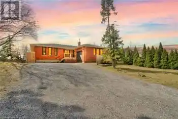 213 HADDINGTON Street, Caledonia, Ontario N3W1G1, 2 Bedrooms Bedrooms, ,3 BathroomsBathrooms,All Houses,For Sale,HADDINGTON,40715665