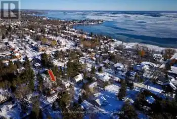 712 Kelly Street, Innisfil (Alcona), Ontario L9S2E4, 1 Bedroom Bedrooms, ,1 BathroomBathrooms,All Houses,For Sale,Kelly,N12074255