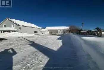 860 Muskoka Road, Gravenhurst (Muskoka (S)), Ontario P1P1K3, 4 Bedrooms Bedrooms, ,3 BathroomsBathrooms,Commercial,For Sale,Muskoka,X11920332