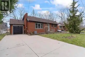 7 Cedar Street, St. Thomas, Ontario N5R1M4, 4 Bedrooms Bedrooms, ,3 BathroomsBathrooms,All Houses,For Sale,Cedar,X12074498