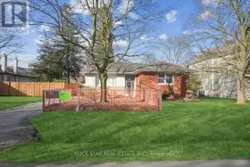 260 WELDON Avenue, Oakville (1020 - WO West), Ontario L6K2J1, 3 Bedrooms Bedrooms, ,2 BathroomsBathrooms,All Houses,For Sale,WELDON,W12074552