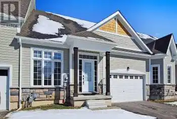 6 Durham Road, Bracebridge (Monck (Bracebridge)), Ontario P1L0B7, 2 Bedrooms Bedrooms, ,2 BathroomsBathrooms,All Houses,For Sale,Durham,X12074500