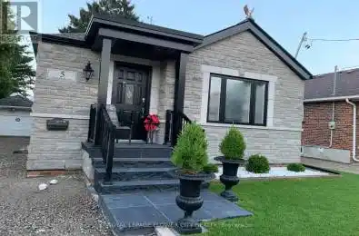 5 Monarchdale Avenue Toronto (Brookhaven-Amesbury) Ontario M6M2S6