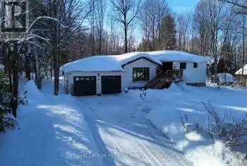 14 Seneca Crescent, Tiny, Ontario L9M0C9, 4 Bedrooms Bedrooms, ,2 BathroomsBathrooms,All Houses,For Sale,Seneca,S11997083