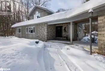 1450 MARGARET Crescent, Penetanguishene, Ontario L9M2B3, 5 Bedrooms Bedrooms, ,4 BathroomsBathrooms,All Houses,For Sale,MARGARET,40702269