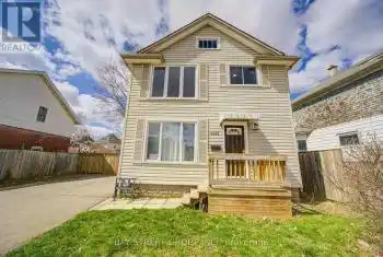 4554 Ryerson Crescent, Niagara Falls (210 - Downtown), Ontario L2E1E2, 4 Bedrooms Bedrooms, ,2 BathroomsBathrooms,All Houses,For Sale,Ryerson,X12074837