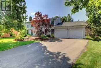 483 ALEXMUIR Place, Waterloo, Ontario N2T1S5, 5 Bedrooms Bedrooms, ,4 BathroomsBathrooms,All Houses,For Sale,ALEXMUIR,40714699
