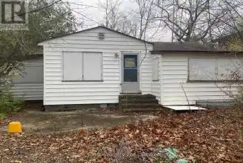 667 Lakeside Trail, Huron-Kinloss, Ontario N0G2R0, 3 Bedrooms Bedrooms, ,1 BathroomBathrooms,All Houses,For Sale,Lakeside,X11886617