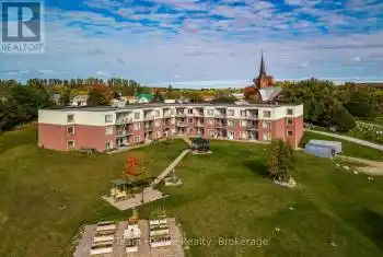 333 Rue Lafontaine Road Unit# 108, Tiny, Ontario L9M0H1, 1 Bedroom Bedrooms, ,1 BathroomBathrooms,Condo,For Sale,Rue Lafontaine,S12075264