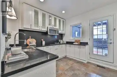 150 Christie Street Toronto (Annex) Ontario M6G3B4