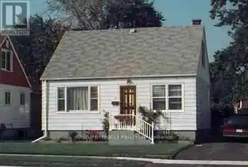 21 Pleasantview Avenue, Brampton (Brampton West), Ontario L6X1W5, 4 Bedrooms Bedrooms, ,3 BathroomsBathrooms,All Houses,For Rent,Pleasantview,W12073432
