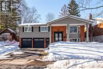 117 CANDLEWOOD Crescent, Waterloo, Ontario N2L5M7, 3 Bedrooms Bedrooms, ,3 BathroomsBathrooms,All Houses,For Sale,CANDLEWOOD,40702912