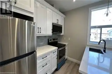 143 WELLINGTON Street Unit# 2 Hamilton Ontario L8R1N4