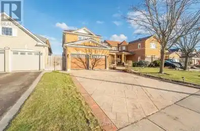 74 Porchlight Road Brampton (Fletcher's Creek Village) Ontario L6X4S1