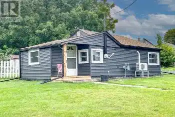 103 Second Street, Deseronto (Deseronto (Town)), Ontario K0K1X0, 1 Bedroom Bedrooms, ,1 BathroomBathrooms,All Houses,For Sale,Second,X12075141