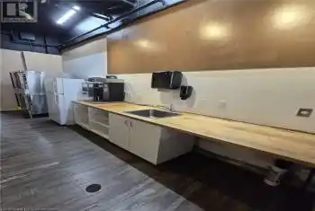 130 COLUMBIA Street Unit# 813, Waterloo, Ontario N2L0G6, ,Commercial,For Rent,COLUMBIA,40696417