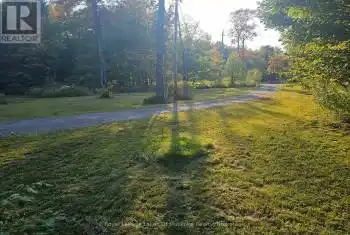 1807 Old Muskoka Road, Huntsville (Stephenson), Ontario P0B1M0, 3 Bedrooms Bedrooms, ,3 BathroomsBathrooms,All Houses,For Sale,Old Muskoka,X12073913