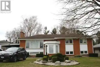 398 Kingsway Street, Kincardine, Ontario N2Z1W3, 2 Bedrooms Bedrooms, ,2 BathroomsBathrooms,All Houses,For Sale,Kingsway,X12075387