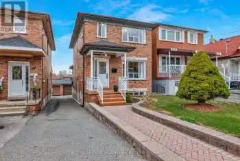 146 Ennerdale Road, Toronto (Caledonia-Fairbank), Ontario M6E4C9, 4 Bedrooms Bedrooms, ,2 BathroomsBathrooms,All Houses,For Sale,Ennerdale,W12075702