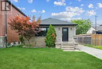14 Ramsbury Road, Toronto (Islington-City Centre West), Ontario M8Z4V3, 2 Bedrooms Bedrooms, ,1 BathroomBathrooms,All Houses,For Rent,Ramsbury,W12057802
