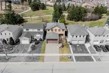 18 Nuttall Street, Brampton (Westgate), Ontario L6S4W3, 4 Bedrooms Bedrooms, ,3 BathroomsBathrooms,All Houses,For Sale,Nuttall,W12073684
