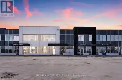 20 Great Gulf Drive Unit# 215 Vaughan (Concord) Ontario L4K0K7