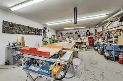 408 Pacific Avenue Toronto W02 Ontario M6P 2R1