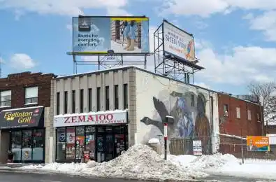 2611 Eglinton Avenue Toronto W03 Ontario M6M 1T3