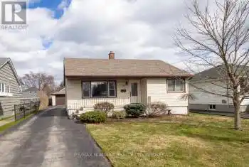187 Homewood Avenue, Port Colborne (878 - Sugarloaf), Ontario L3K5M2, 2 Bedrooms Bedrooms, ,2 BathroomsBathrooms,All Houses,For Sale,Homewood,X12076287