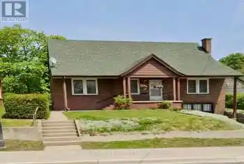 73 Toronto Street, Barrie (City Centre), Ontario L4N1V1, 5 Bedrooms Bedrooms, ,2 BathroomsBathrooms,All Houses,For Rent,Toronto,S12076277