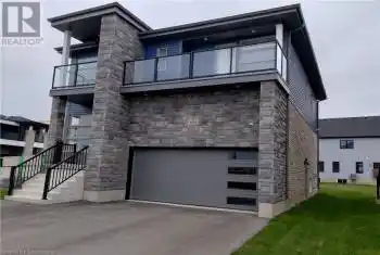 125 SEBASTIAN Street, The Blue Mountains, Ontario N0H1J0, 4 Bedrooms Bedrooms, ,5 BathroomsBathrooms,All Houses,For Rent,SEBASTIAN,40715537