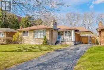 55 Leaside Drive, St. Catharines (444 - Carlton/Bunting), Ontario L2M4G1, 5 Bedrooms Bedrooms, ,2 BathroomsBathrooms,All Houses,For Sale,Leaside,X12076722