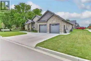 280 VICTORIA Avenue, Listowel, Ontario N4W2A1, 6 Bedrooms Bedrooms, ,3 BathroomsBathrooms,All Houses,For Sale,VICTORIA,40699290