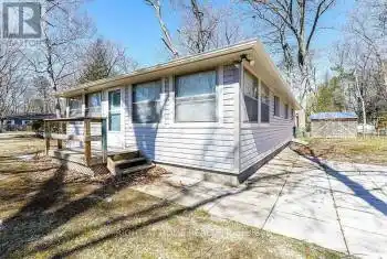 15 Fredrick Avenue, Tiny, Ontario L0L1P1, 3 Bedrooms Bedrooms, ,1 BathroomBathrooms,All Houses,For Sale,Fredrick,S10415221