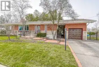 25 Elgin Street, Hamilton (Waterdown), Ontario L0R2H0, 4 Bedrooms Bedrooms, ,3 BathroomsBathrooms,All Houses,For Sale,Elgin,X12076888
