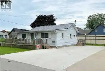 11 WALTER Street, Turkey Point, Ontario N0E1T0, 3 Bedrooms Bedrooms, ,1 BathroomBathrooms,All Houses,For Sale,WALTER,40715600