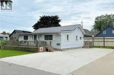 11 WALTER Street Turkey Point Ontario N0E1T0