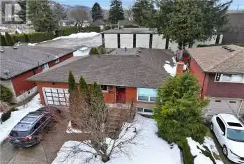 122 RIFLE RANGE Road, Hamilton, Ontario L8S3B6, 6 Bedrooms Bedrooms, ,2 BathroomsBathrooms,All Houses,For Sale,RIFLE RANGE,40716116