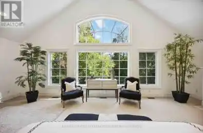 43 Edenbridge Drive Toronto (Edenbridge-Humber Valley) Ontario M9A3E8