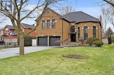 525 Binns Avenue Newmarket (Glenway Estates) Ontario L3X1T8