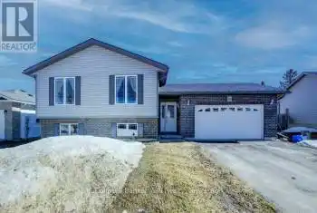 460 King Street, Wellington North (Mount Forest), Ontario N0G2L2, 4 Bedrooms Bedrooms, ,2 BathroomsBathrooms,All Houses,For Sale,King,X12037325