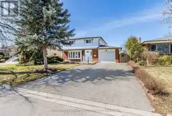 10 Governor Grove Crescent, Brampton (Brampton South), Ontario L6Y1A6, 4 Bedrooms Bedrooms, ,2 BathroomsBathrooms,All Houses,For Sale,Governor Grove,W12077140
