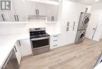 613 Dufferin Street, Toronto (Little Portugal), Ontario M6K2B1, 3 Bedrooms Bedrooms, ,2 BathroomsBathrooms,All Houses,For Sale,Dufferin,C12077535
