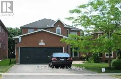 752 College Manor Drive Newmarket (Gorham-College Manor) Ontario L3Y8G