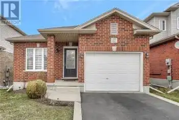27 BROADOAKS Drive, Cambridge, Ontario N1T2C3, 2 Bedrooms Bedrooms, ,1 BathroomBathrooms,All Houses,For Sale,BROADOAKS,40716131