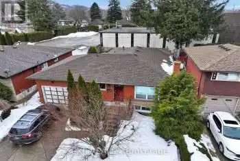 122 Rifle Range Road, Hamilton (Ainslie Wood), Ontario L8S3B6, 6 Bedrooms Bedrooms, ,2 BathroomsBathrooms,All Houses,For Sale,Rifle Range,X12077708