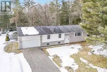 46 Wilshier Boulevard, Bracebridge (Macaulay), Ontario P1L1L2, 4 Bedrooms Bedrooms, ,2 BathroomsBathrooms,All Houses,For Sale,Wilshier,X12077711