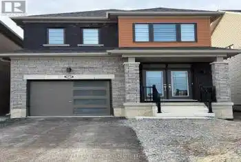 141 Velvet Way, Thorold (560 - Rolling Meadows), Ontario L2V0P1, 3 Bedrooms Bedrooms, ,3 BathroomsBathrooms,All Houses,For Rent,Velvet,X12077779